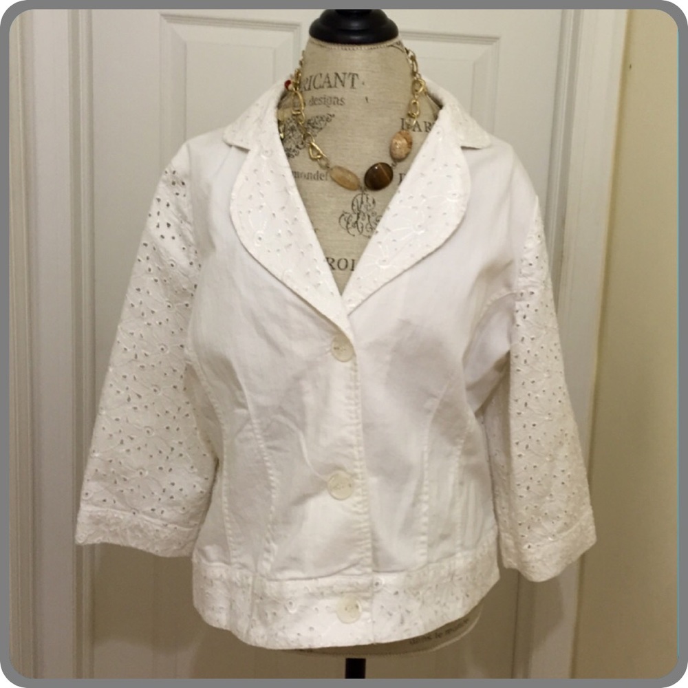 🔴CLEARANCE🔴 Chico's White Jacket