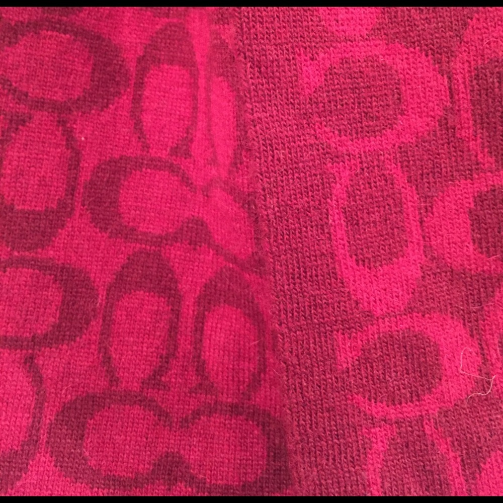 Raspberry Coach scarf