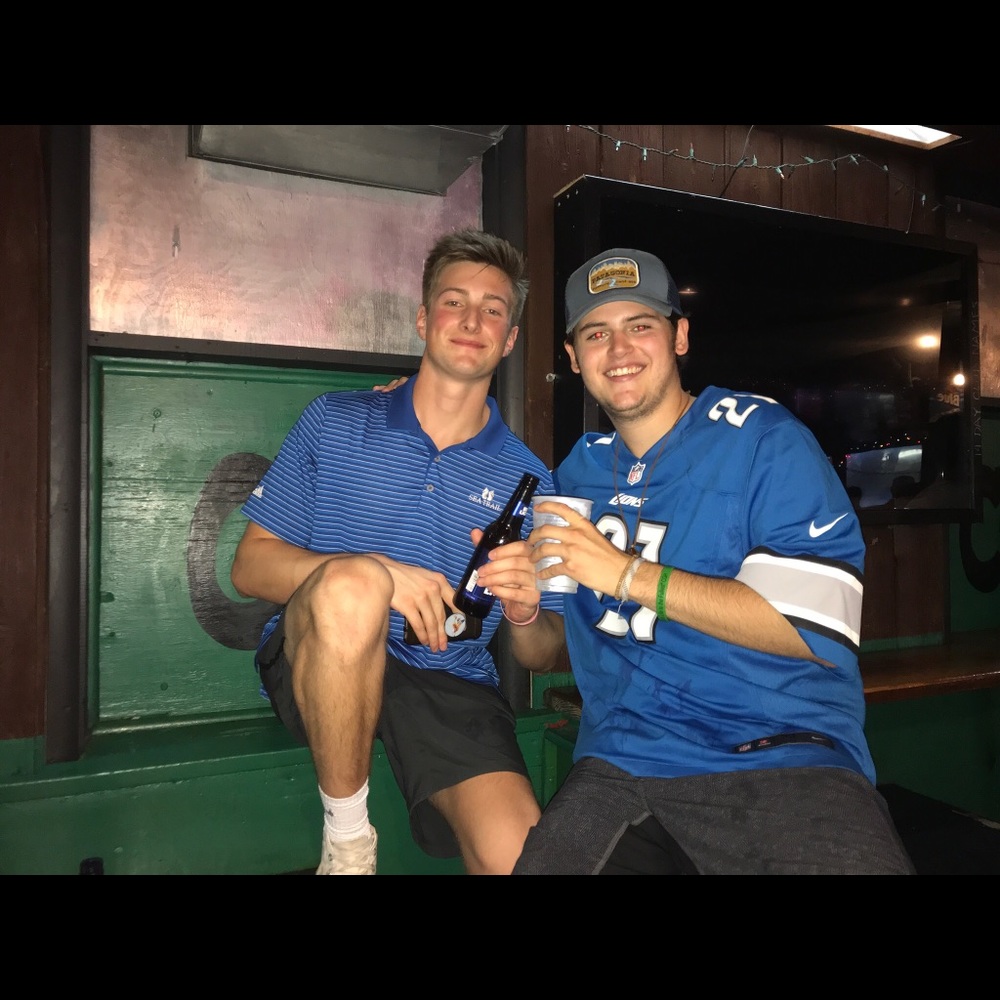 Meet your Posher, Max