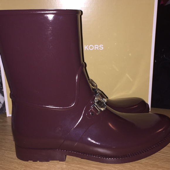 MICHAEL KORS LESLIE RAIN BOOTS - Picture 4 of 4