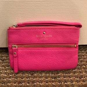 Kate Spade Cobble Hill Bee Wristlet in Hot Pink