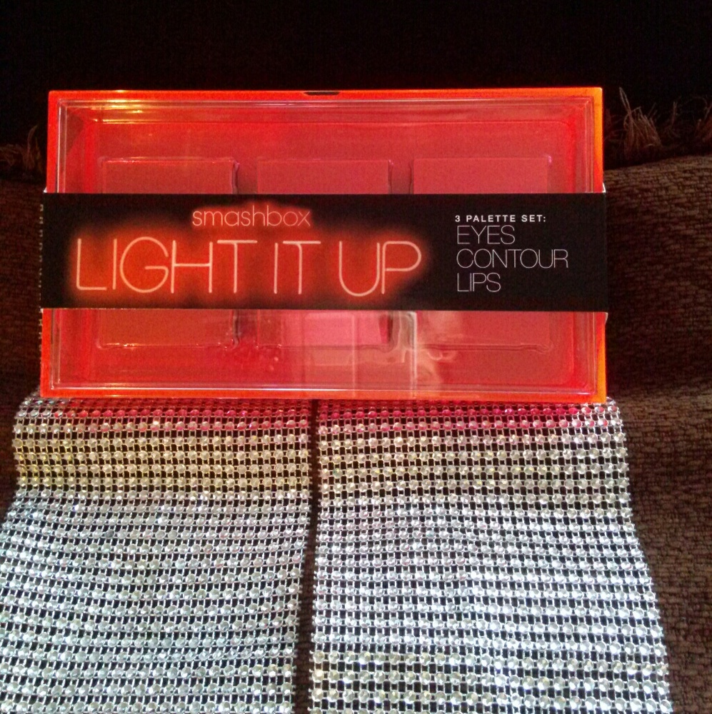 Smashbox light it up pallette set, AUTHENTIC