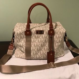 New Condition Michael Kors Travel Weekender
