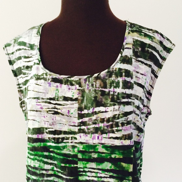 ❗️SOLD Nordstrom 100% Silk Top MSRP $108 - Picture 2 of 5