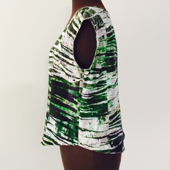 ❗️SOLD Nordstrom 100% Silk Top MSRP $108 - Picture 3 of 5