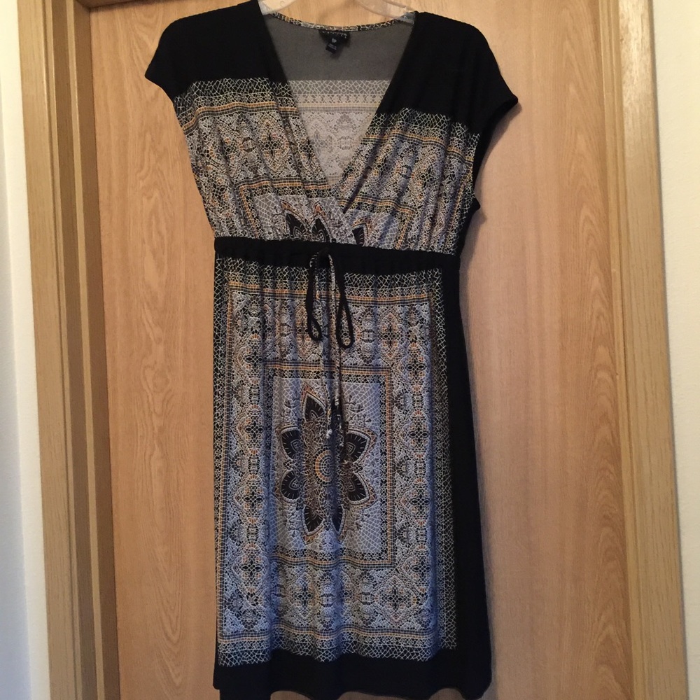 Cute pattern black dress