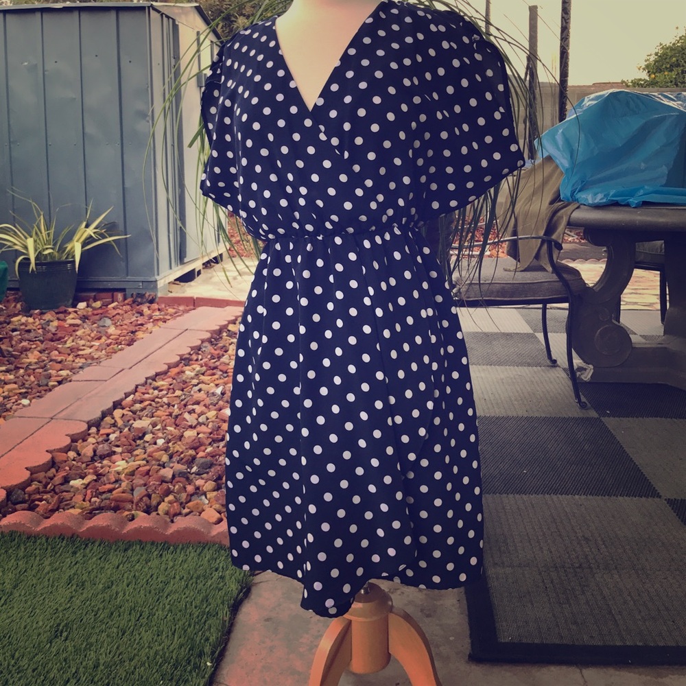 Navy blue and White Poke a dot H&M dress size 8