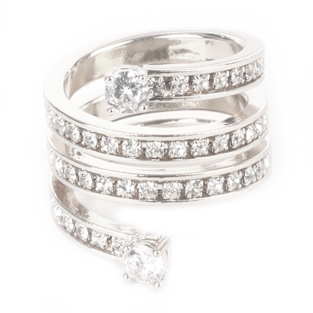💎Pave crystal ring💎