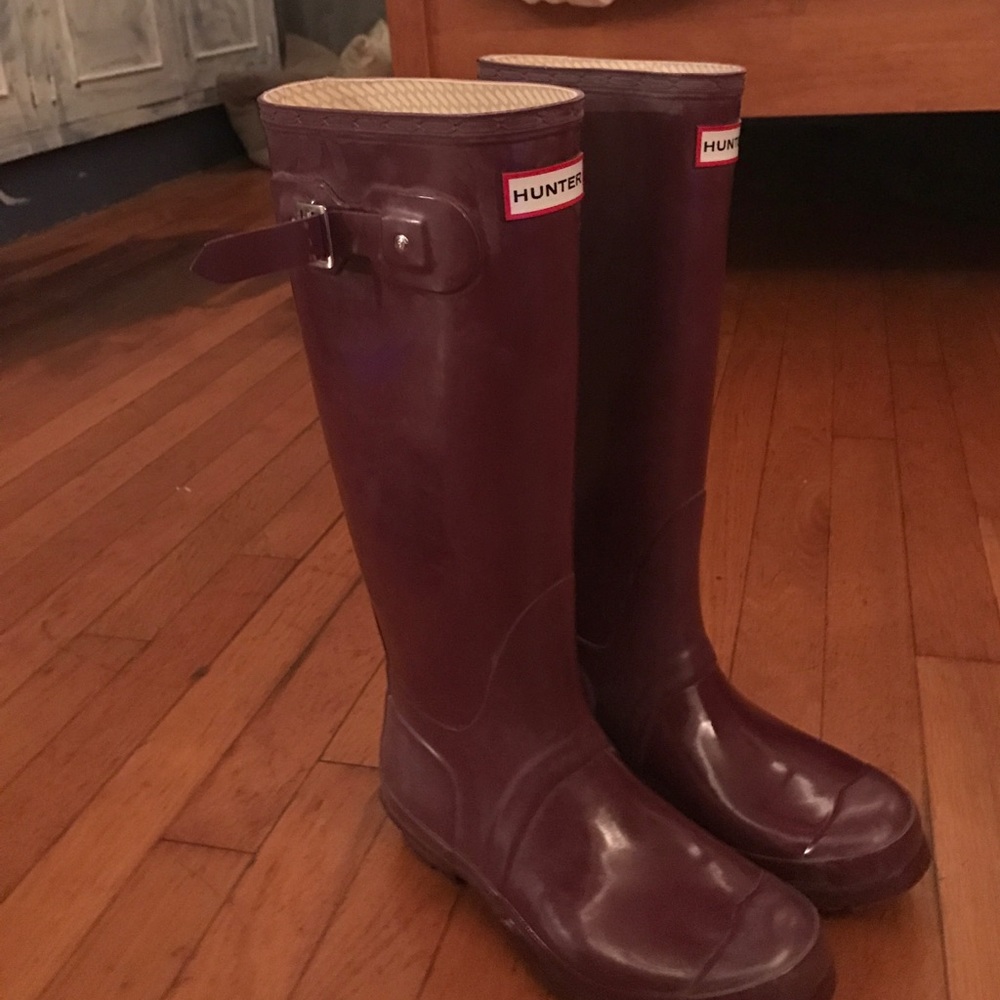 Purple gloss tall Hunter rain boots