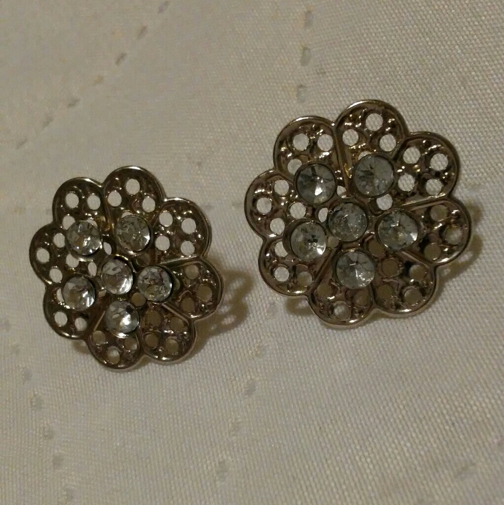 Flower earrings
