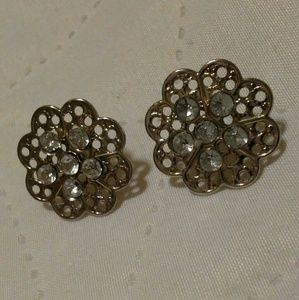 Flower earrings