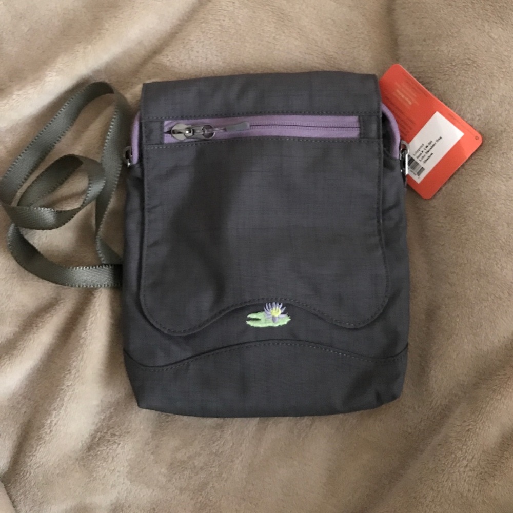 Lilypond shoulder bag