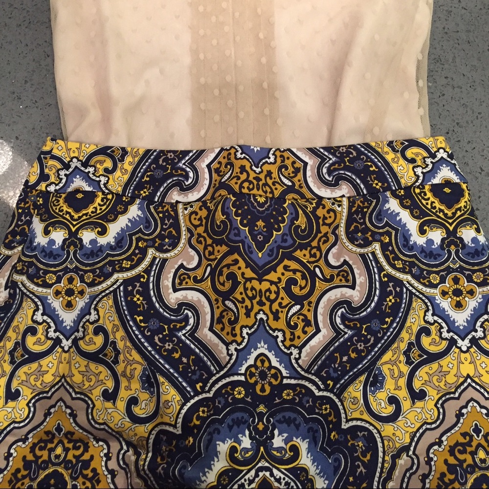 Gorgeous Fall Ann Taylor pencil skirt - Picture 2 of 6