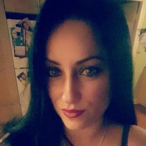 Meet your Posher, Lilia