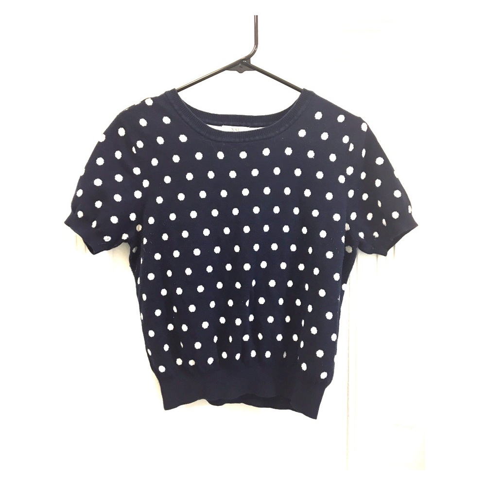 SOLD ‼️ Forever 21 Polka Dot Shirt