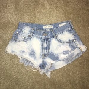 Distressed shorts