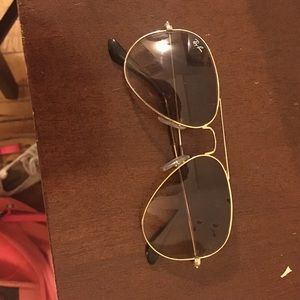 Gold ray-bans aviators