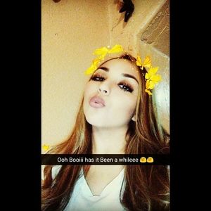 Meet your Posher, Yvana