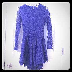 NWot Beautiful long sleeved lace dress.
