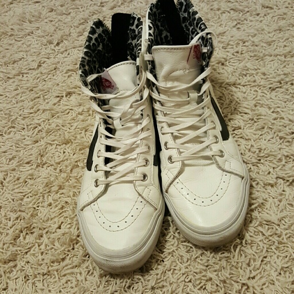 shoe - Picture 1 of 4