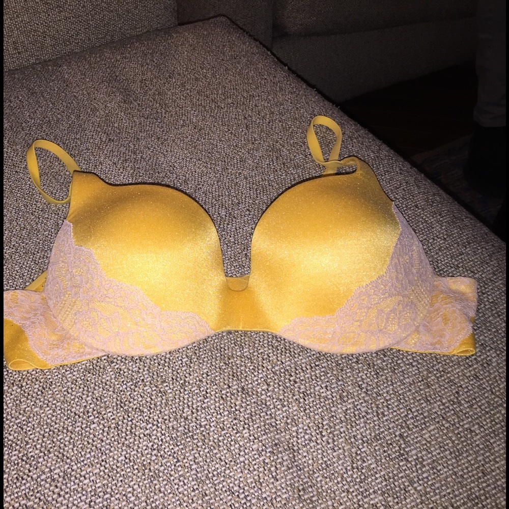 Victoria's Secret Demi bra 36B