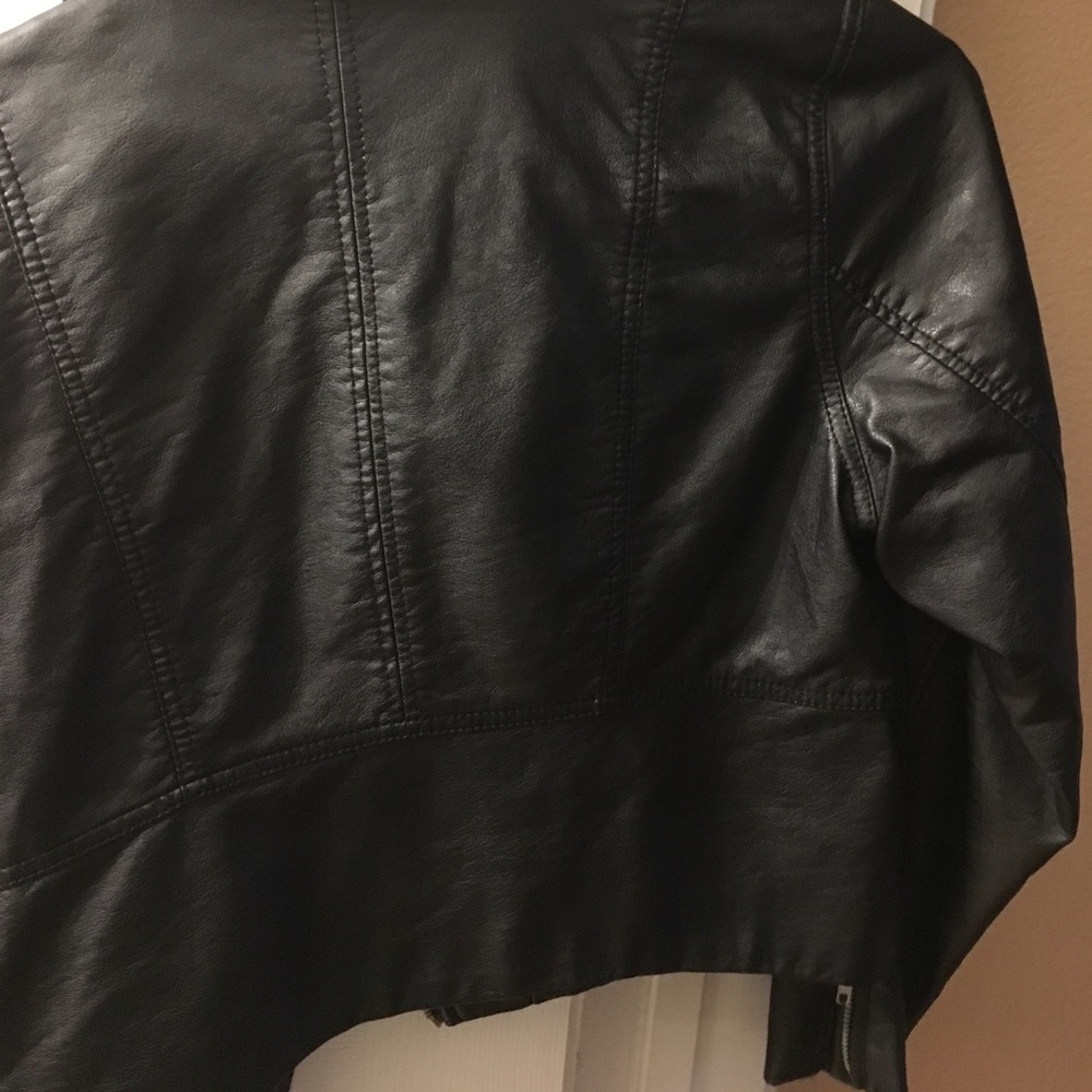 Jacket - Picture 3 of 4