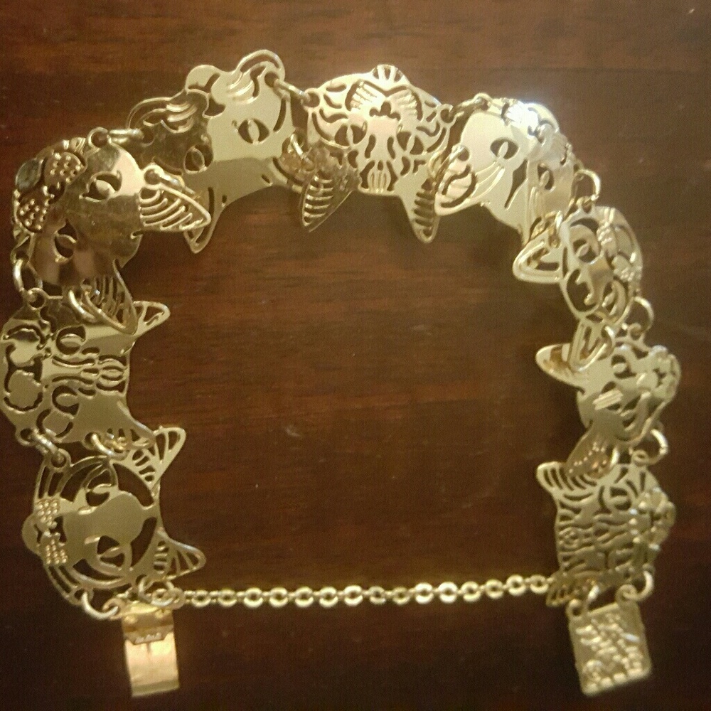 Wild Bryde cat bracelet