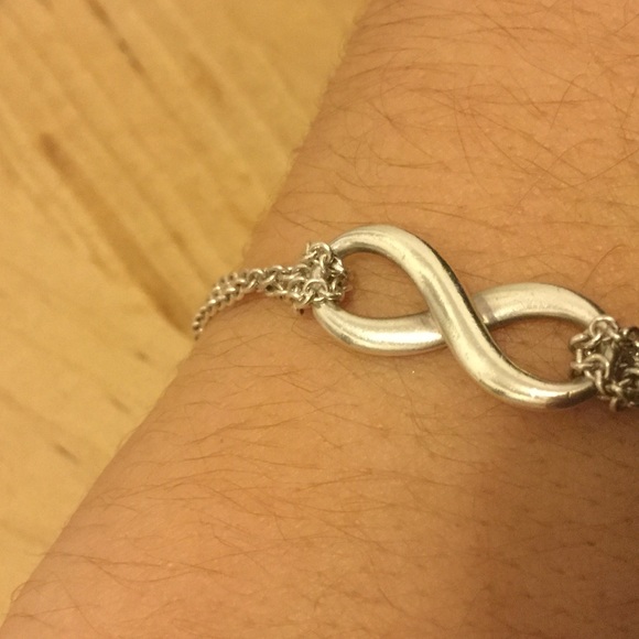 Tiffany's infinity bracelet - Picture 4 of 4