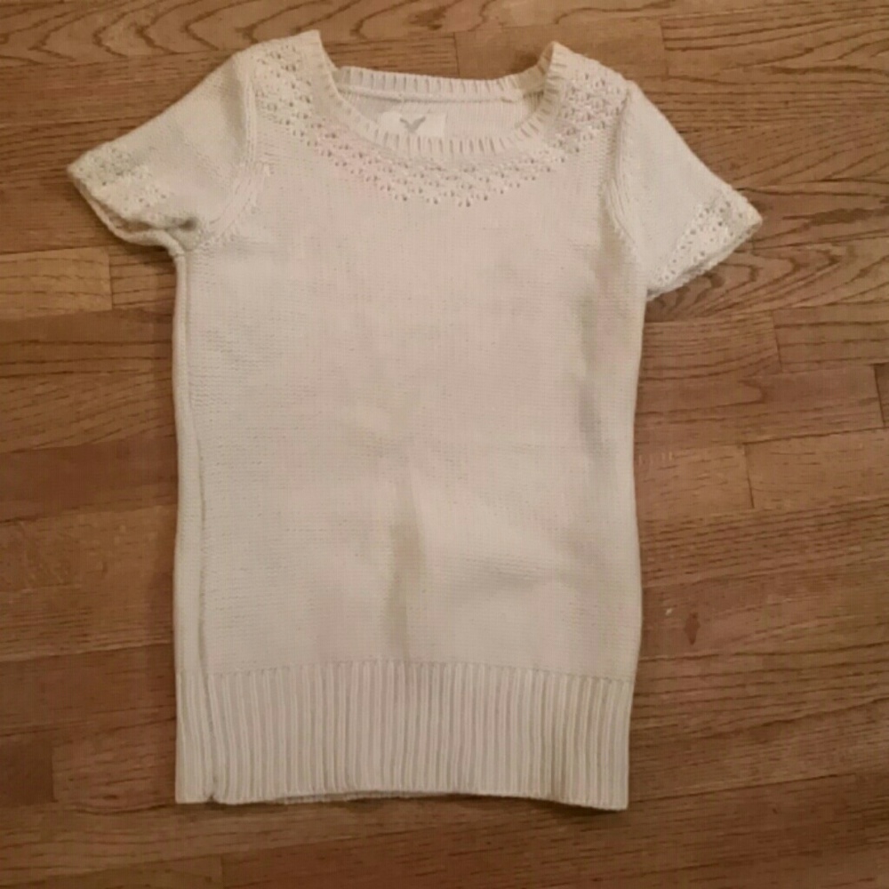 Short sleeved sweater