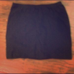 H&M short black knit skirt