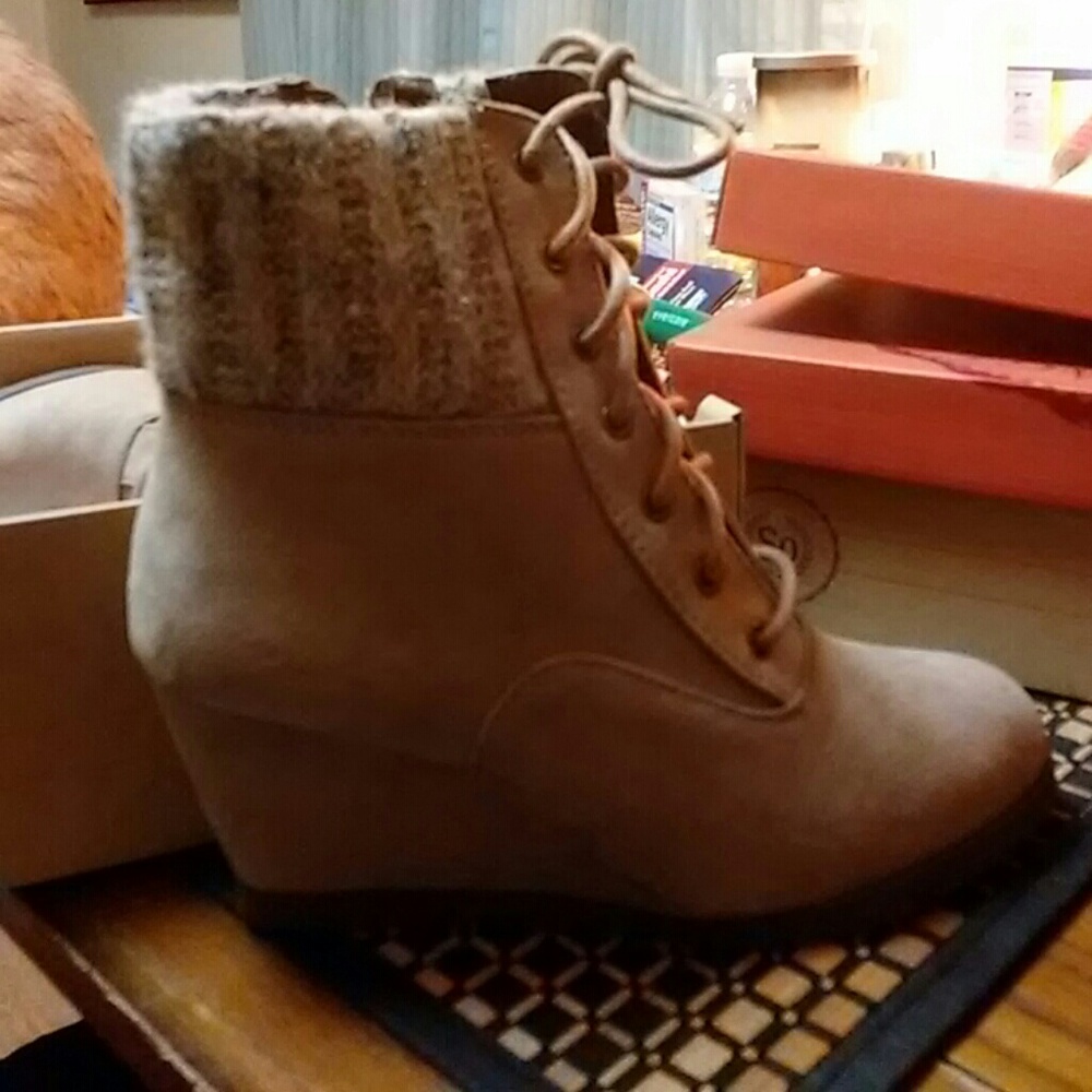 Boots - Picture 2 of 2