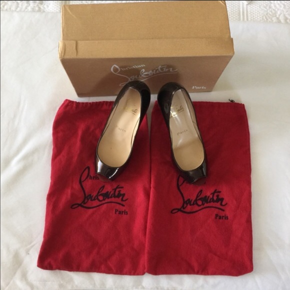 Red Heels - Picture 3 of 4