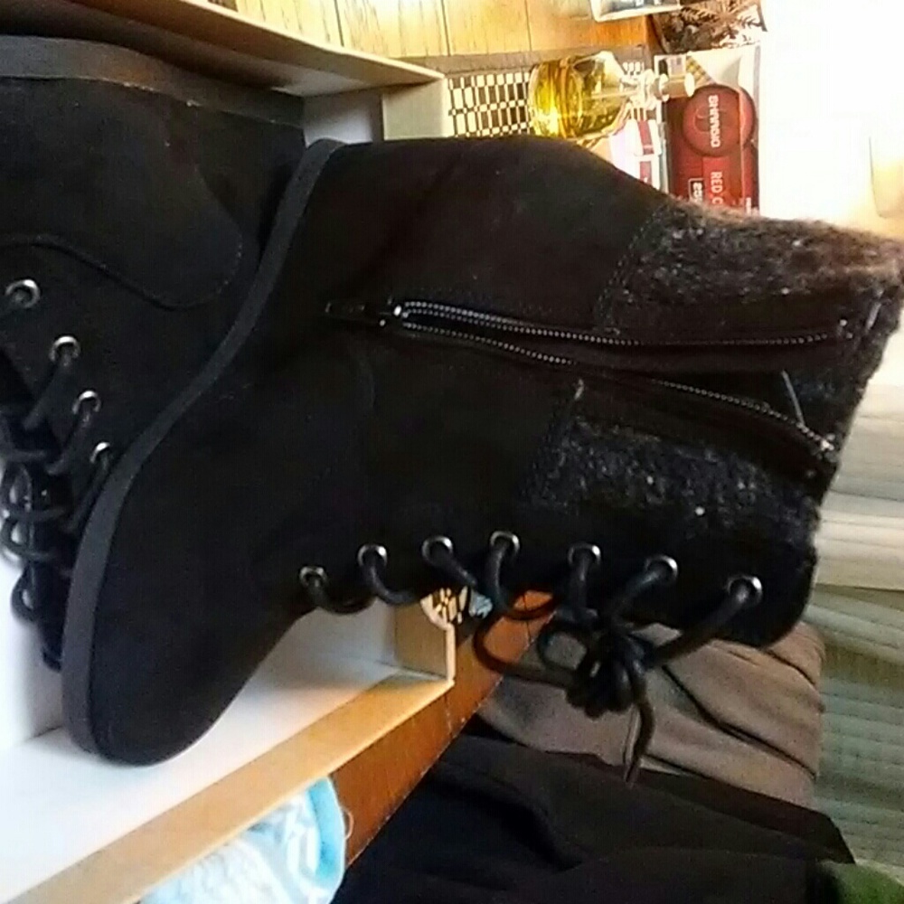 Boots - Picture 2 of 2