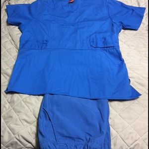 Scrub set