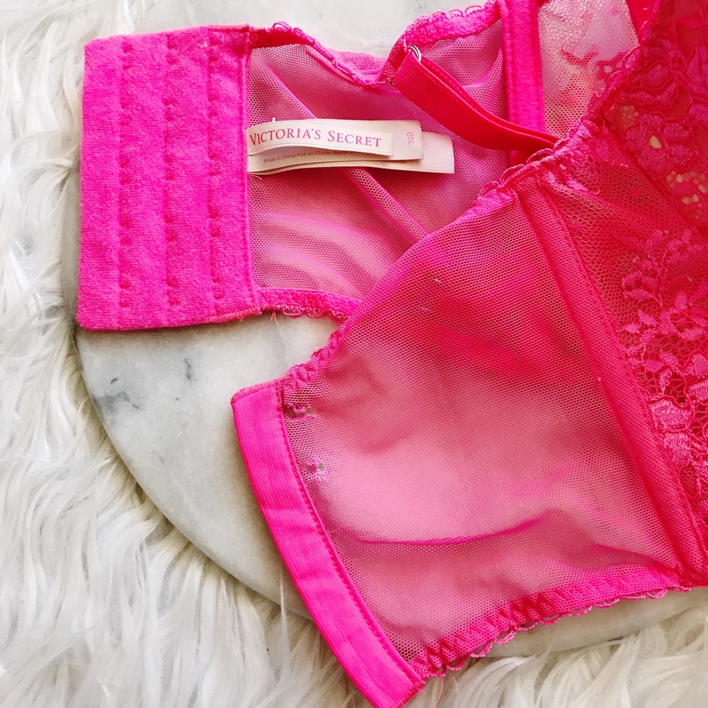 ✨OFFERS✨ Victoria's Secret • Lace Bra - Picture 3 of 4
