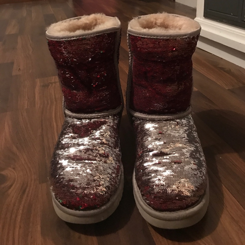 Women's sparkle sequin UGG boots. Size 8