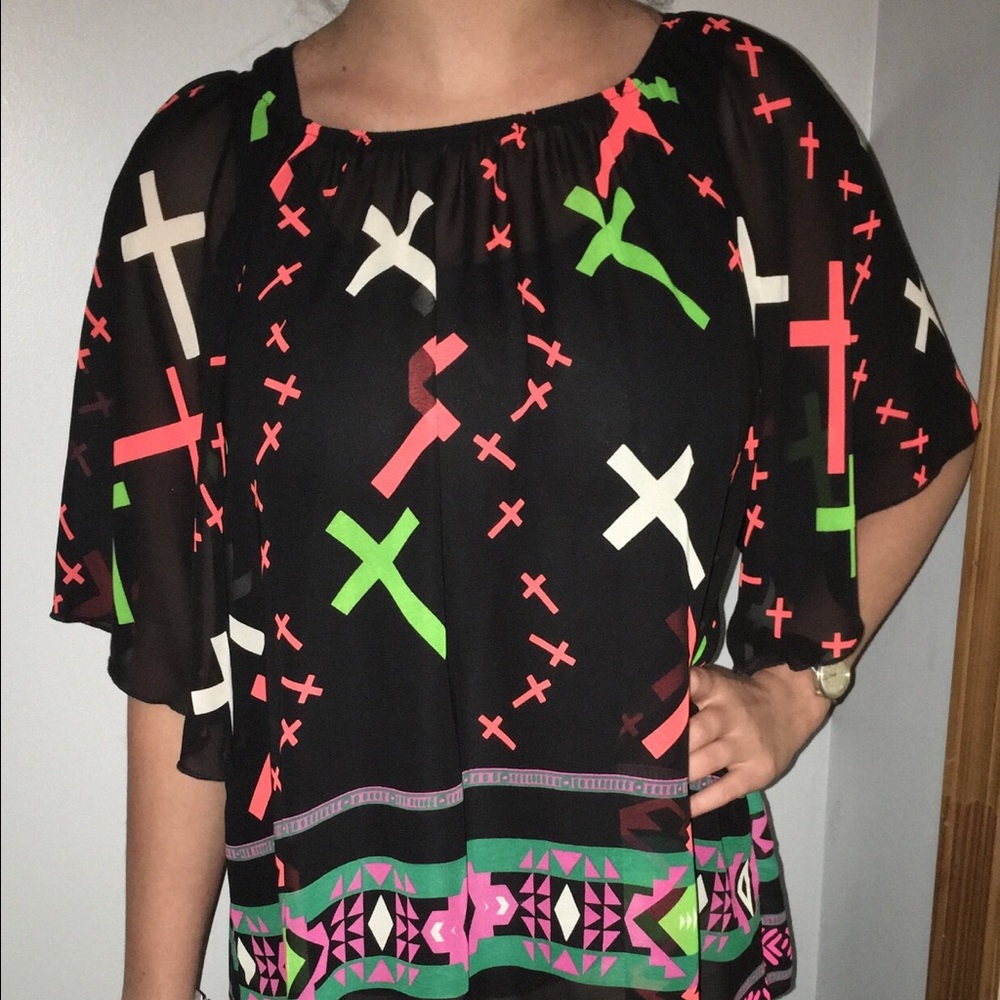 Sheer patterned flowy blouse