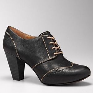 Fossil Tamiko Oxford Leather Heel