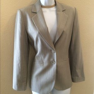 Talbots Petites size 2 Wool/Silk Blazer/Jacket