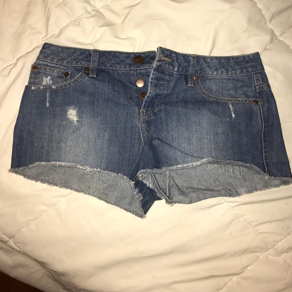 Forever 21 cut off shorts