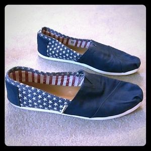 Toms shoes size 9