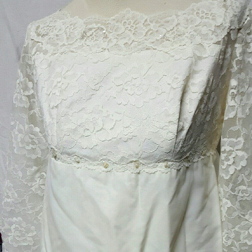 Vintage wedding dress