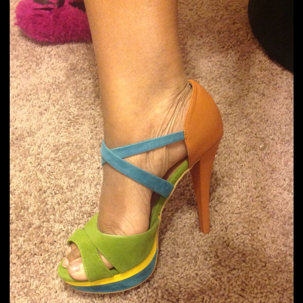 Fire 🔥 Hot!!!! multi colored platform Sandal