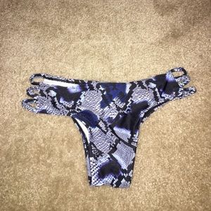 Cheeky bikini bottoms