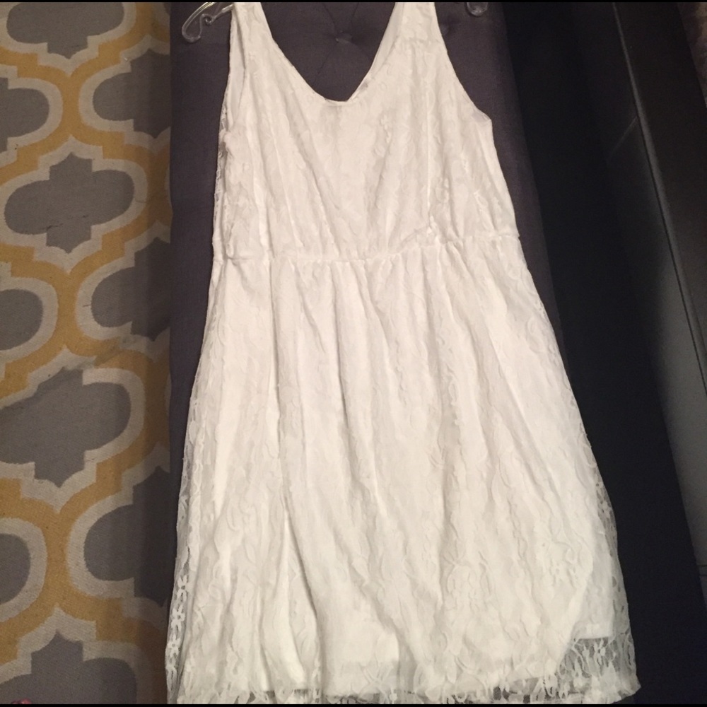 White lace dress