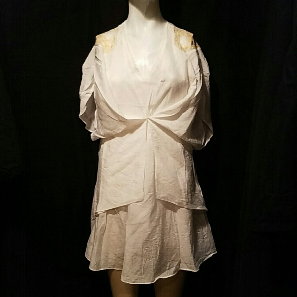 Beautiful Tunic by Ark Sz...M