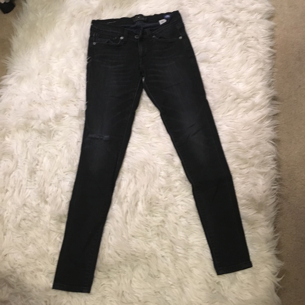 Low rise black skinnies!