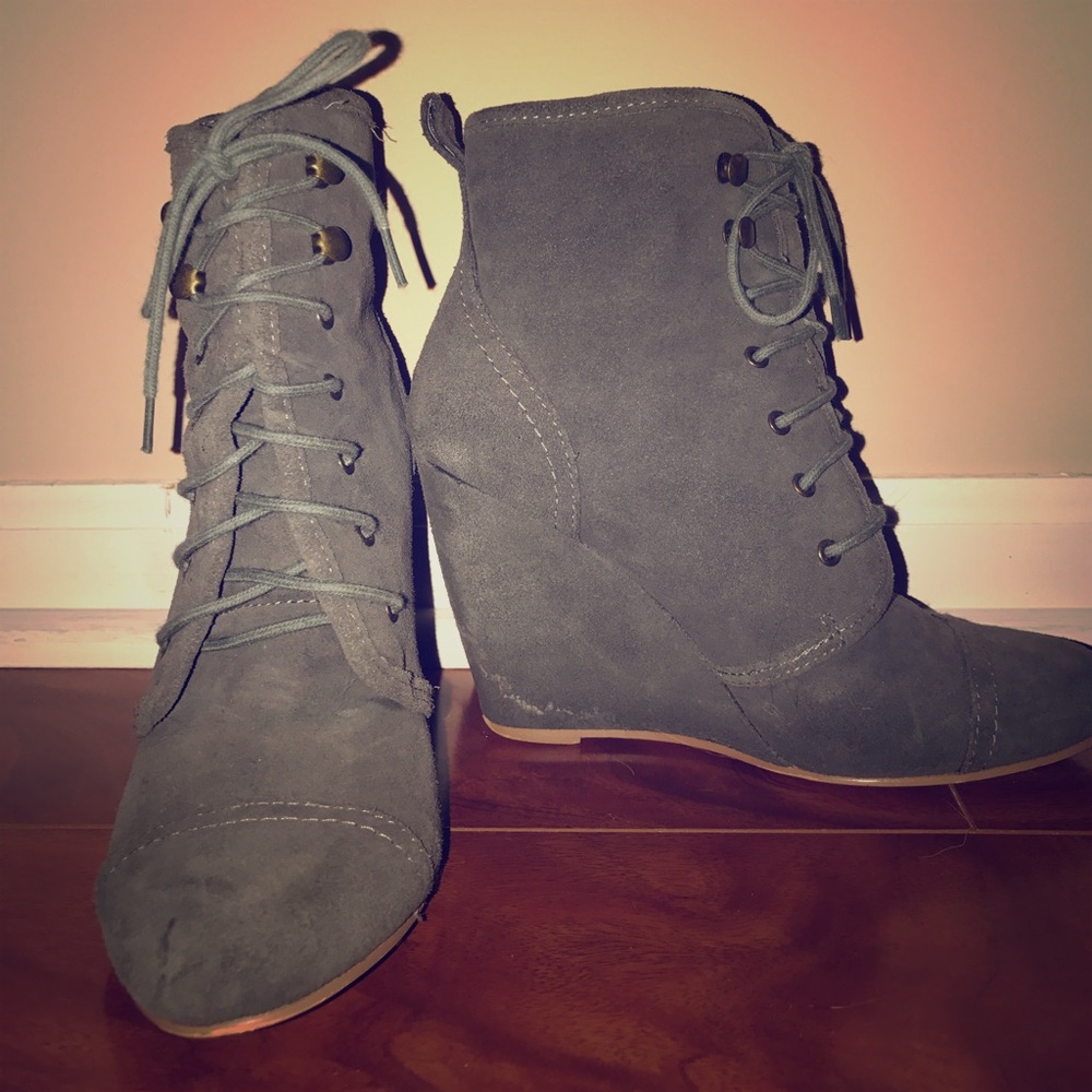 Urban Outfitters Kimchi Blue Suede Wedges