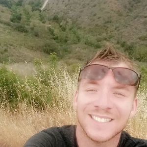 Meet your Posher, Devin