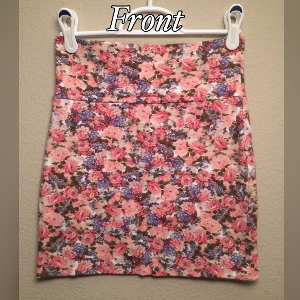 Pink flower mini skirt